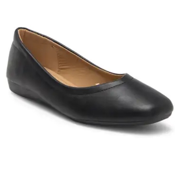 Taryn Rose Women's Faux Leather Flats Shoes NIB Black FITS LIKE A 6-7 size - Picture 4 of 11
